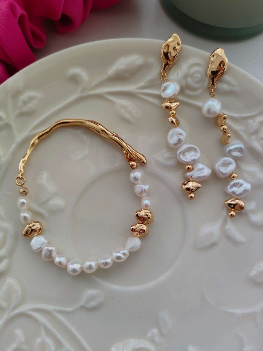 Pulsera perla natural de agua dulce y plata de ley S925 baño de oro 18K
