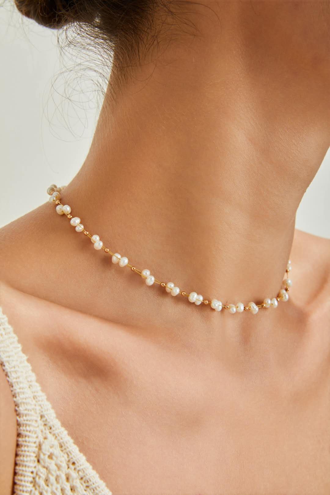 Collar perlita de agua dulce forma trenza plata de ley S925